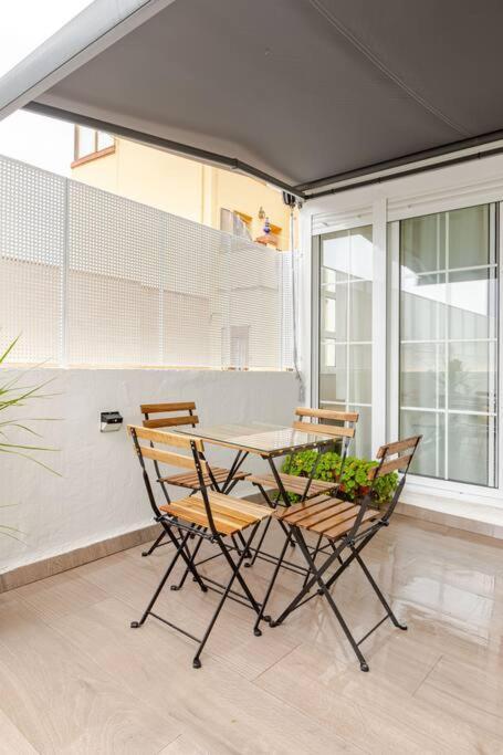 New! Cozy For Couples With Private Patio Apartamento