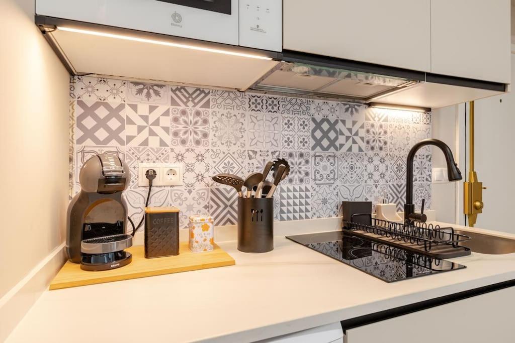 New! Cozy For Couples With Private Patio Apartamento