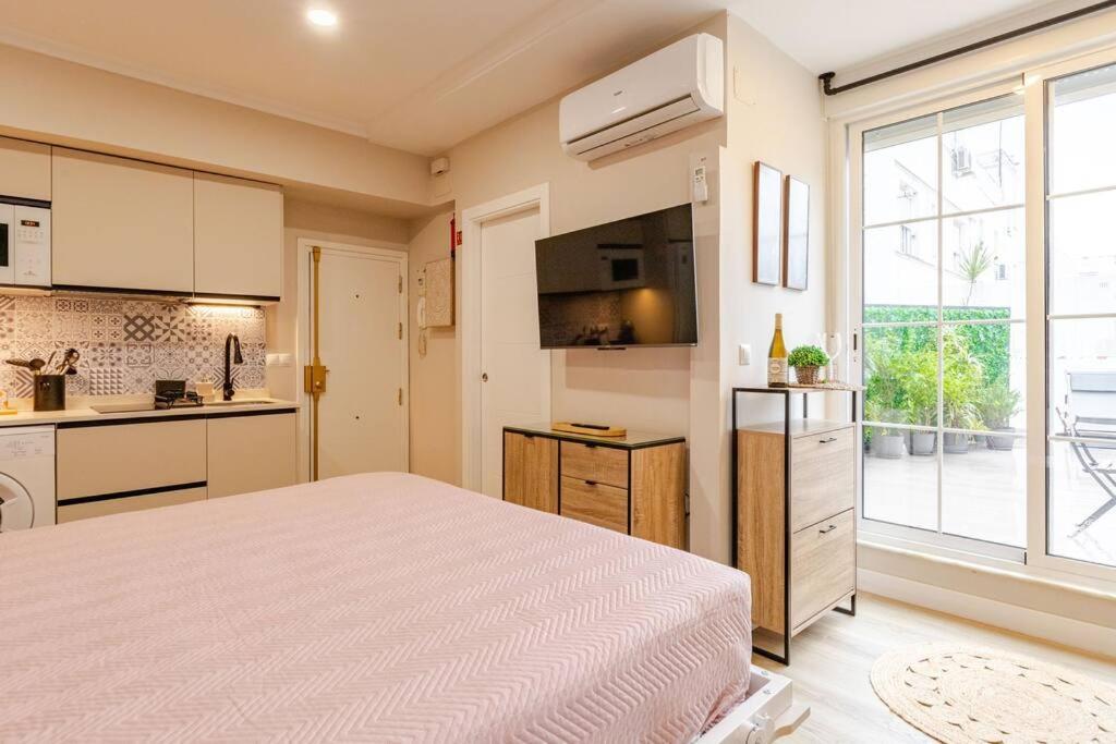 New! Cozy For Couples With Private Patio * Sevilha